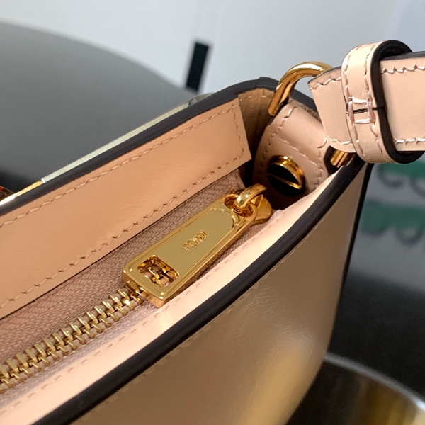 スーパーコピーブランドバッグ角部分ディテール